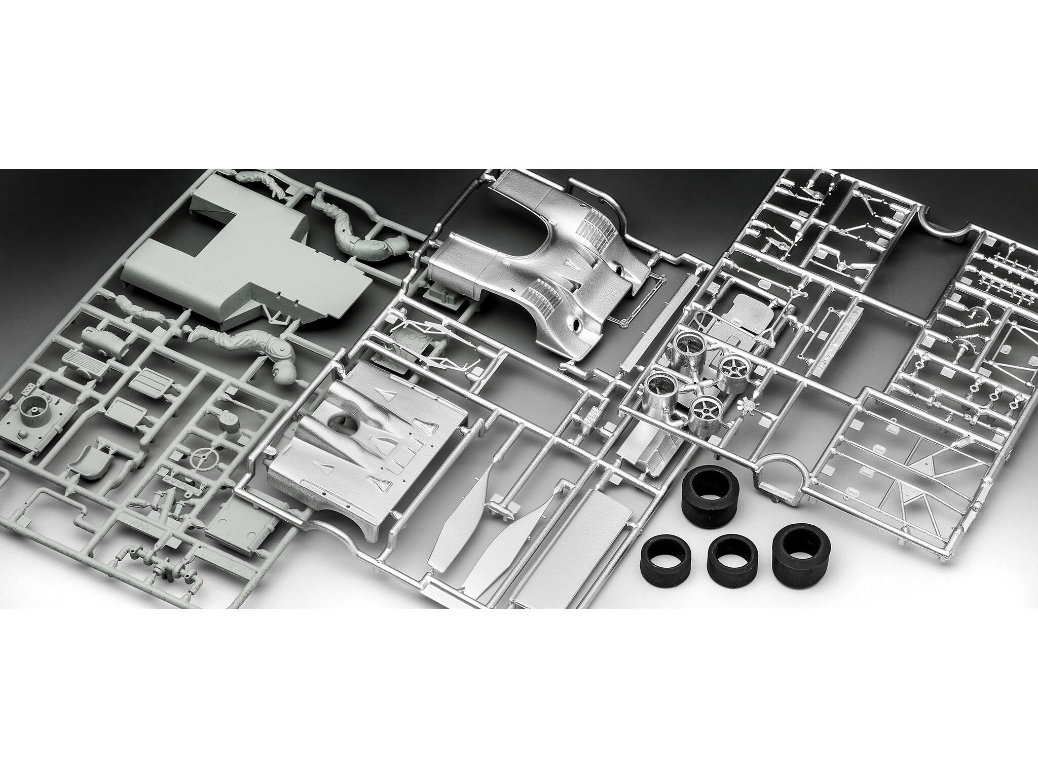 Porsche 917/10 CanAm-Rennserie 1:32 Modellbausatz – Revell 07738 – Bild 7